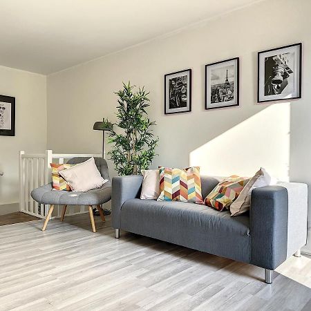 Charmant Appartement Avec Terrasse Parking Ispagnac Buitenkant foto