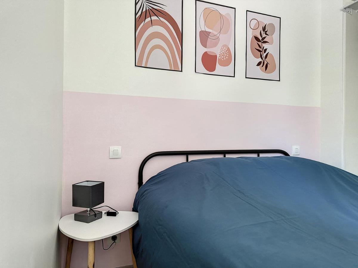 Charmant Appartement Avec Terrasse Parking Ispagnac Buitenkant foto