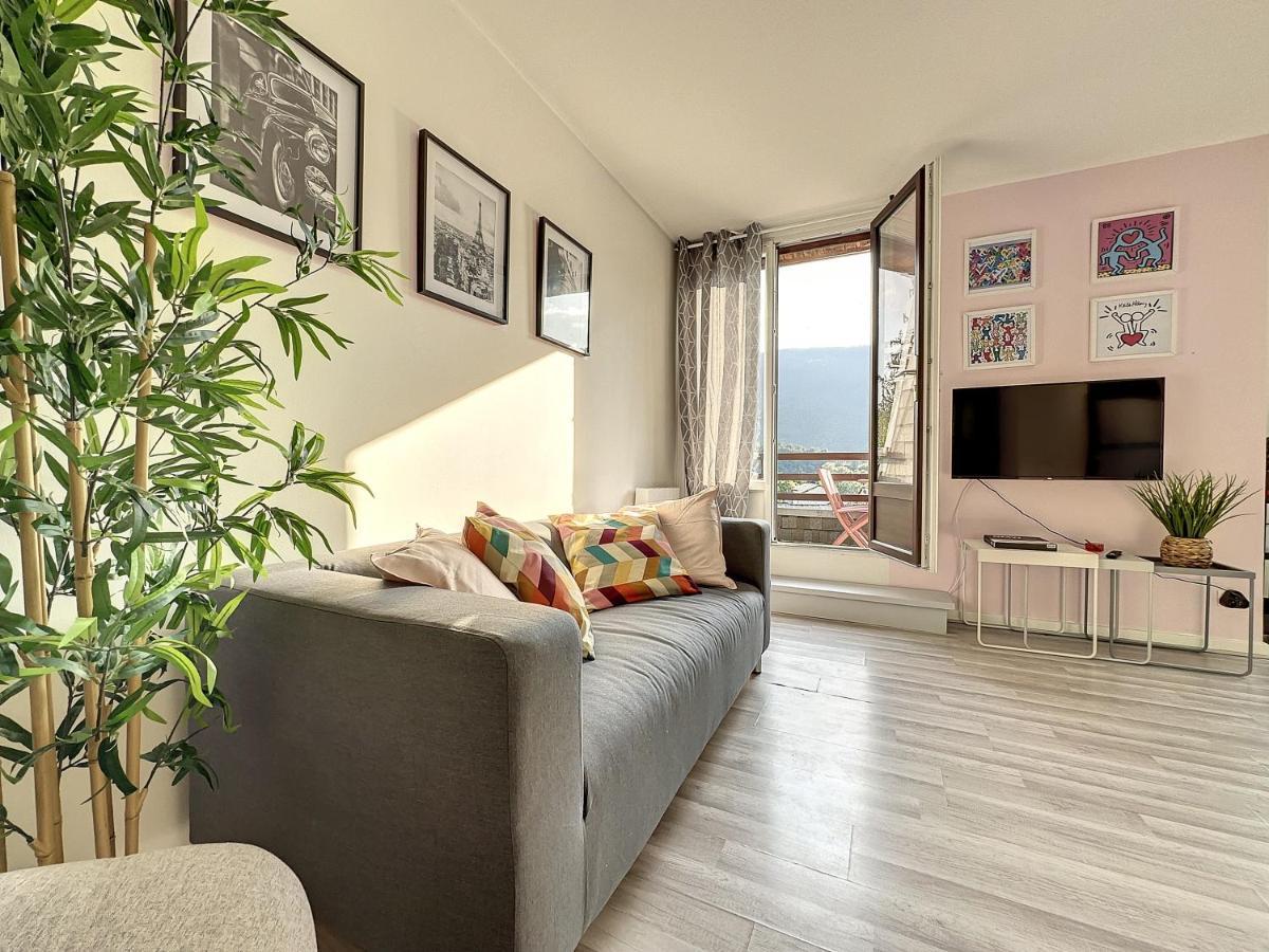 Charmant Appartement Avec Terrasse Parking Ispagnac Buitenkant foto