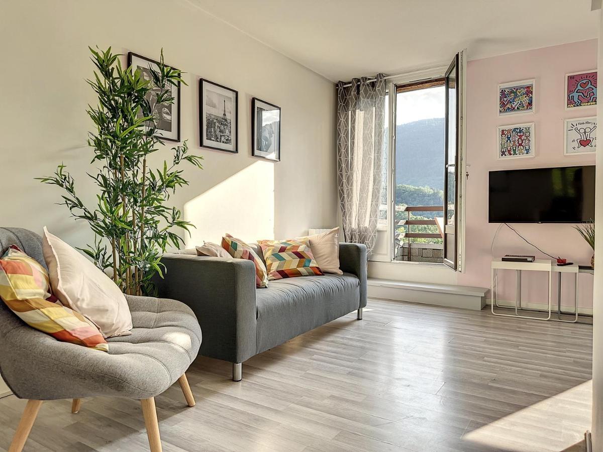Charmant Appartement Avec Terrasse Parking Ispagnac Buitenkant foto